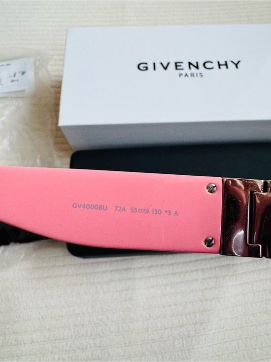 Givenchy Pink Cat-Eye Sunglasses with Dark Lenses main image 9